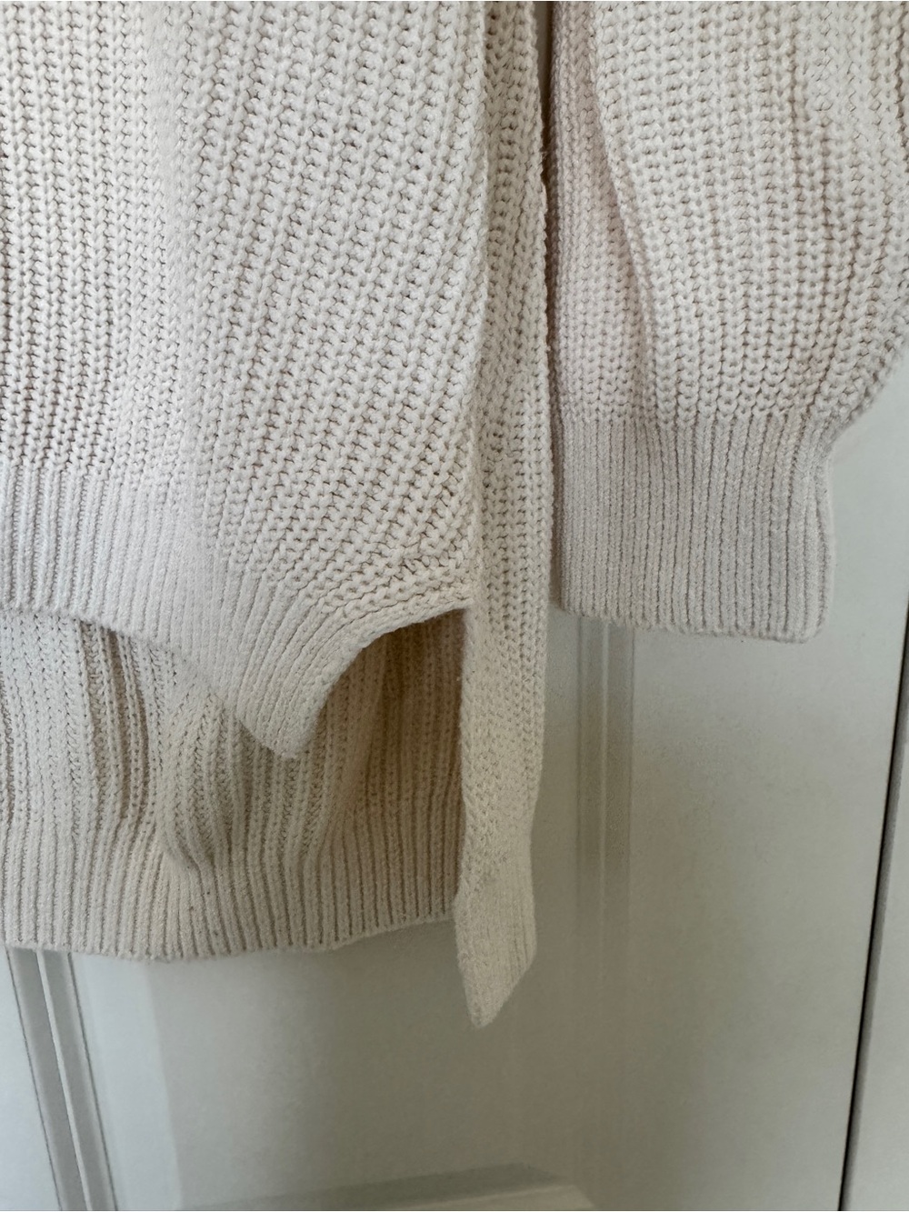 Express Ivory V-Neck Ribbed Knit Sweater - Picture 3 of 5